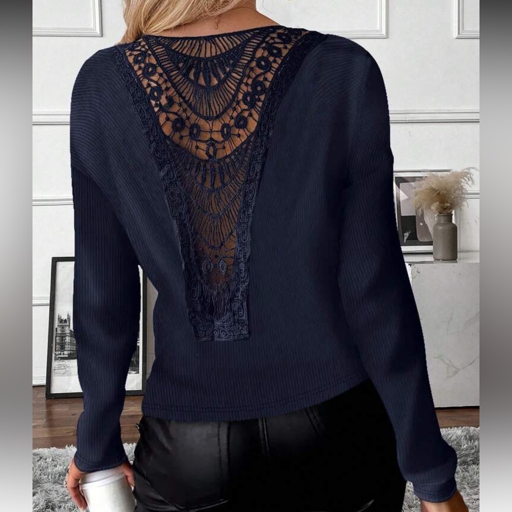 Arianna Lace Long Sleeve Top NEW 🏷️